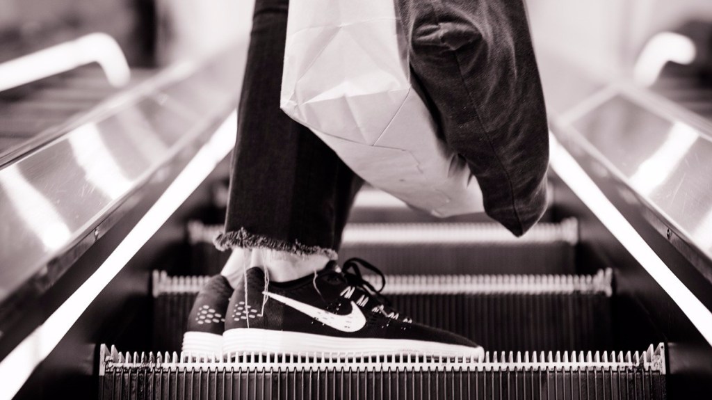 Mindful shoppen: als je dan tóch wat&nbsp;koopt…