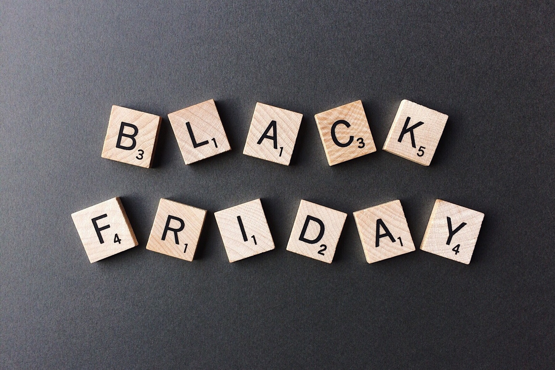 black-friday-2925476_1920.jpg