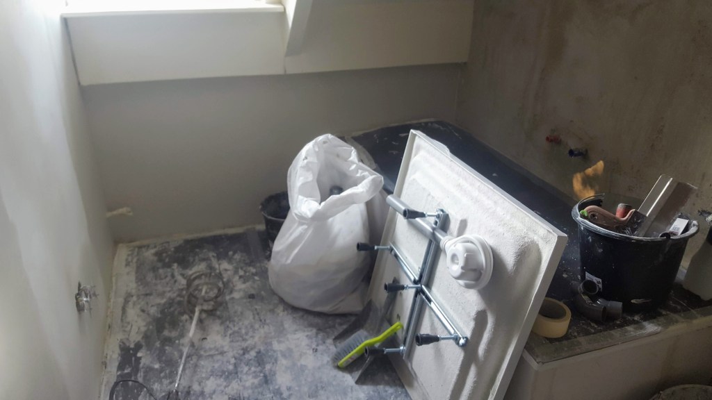 Dit is onze minimalistische badkamer |&nbsp;Verbouwverslag