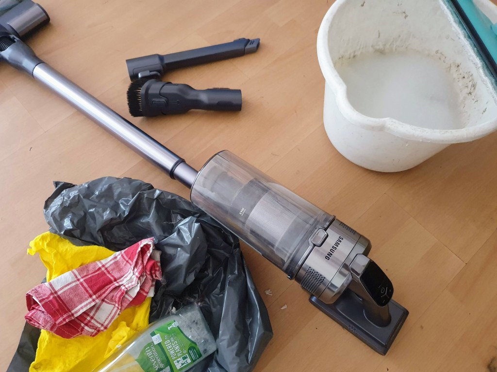 Over een flinke opruimramp… en minimalistisch&nbsp;schoonmaken