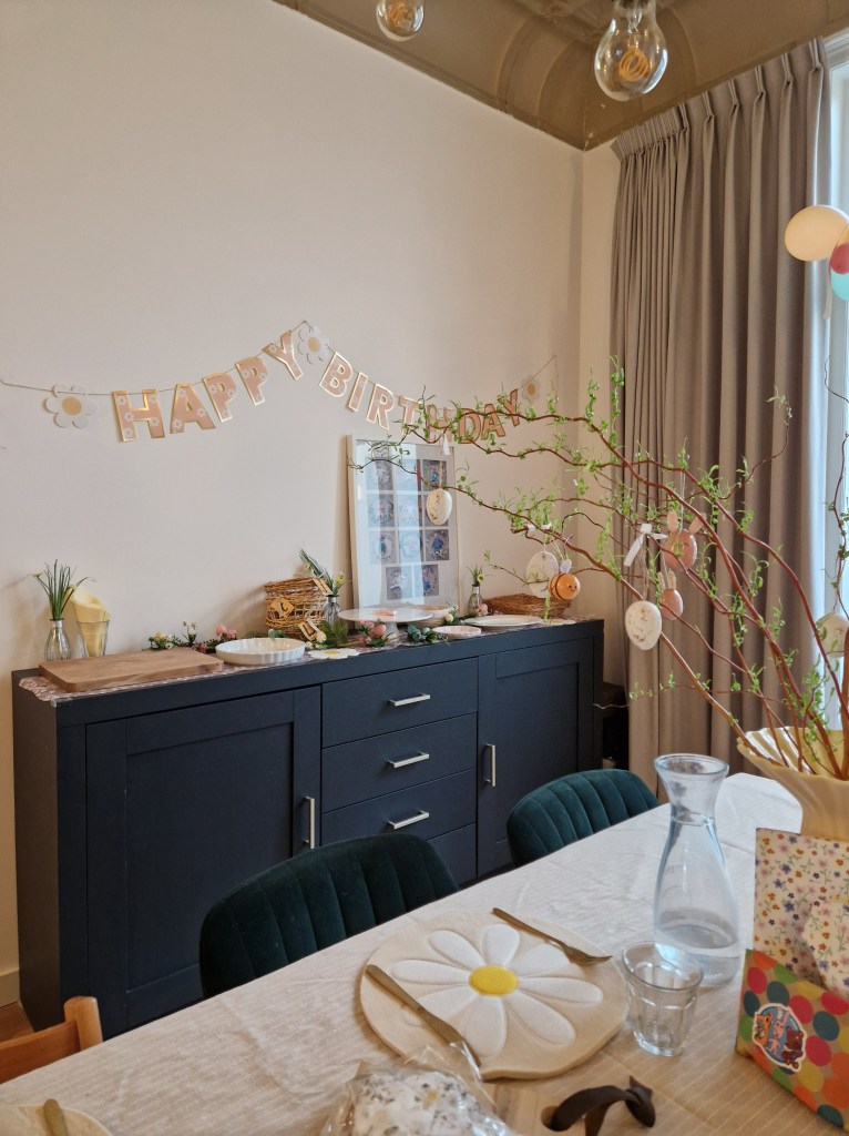 Versierde kamer verjaardag een jaar