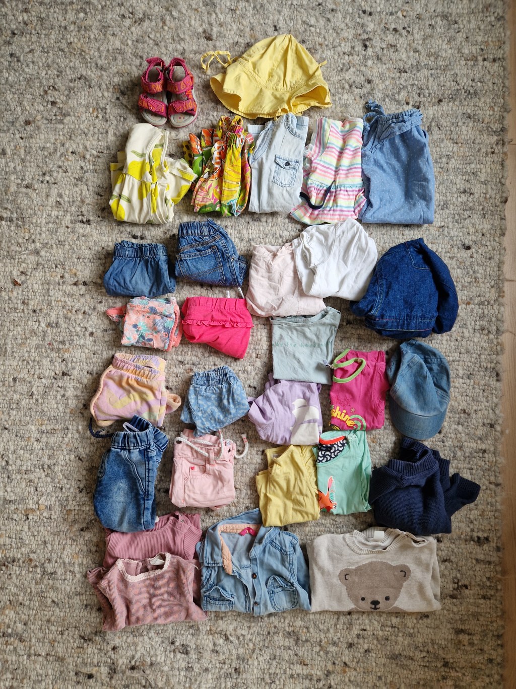 Een baby capsule wardrobe voor zomer&nbsp;2025